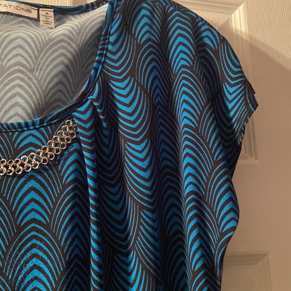 Medium Blouse 💜 - Picture 5 of 6